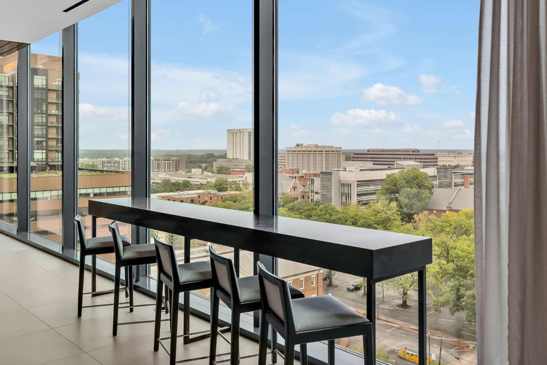 High-Rise Apt Raleigh Free Parking & Sunset View 1 Экстерьер фото