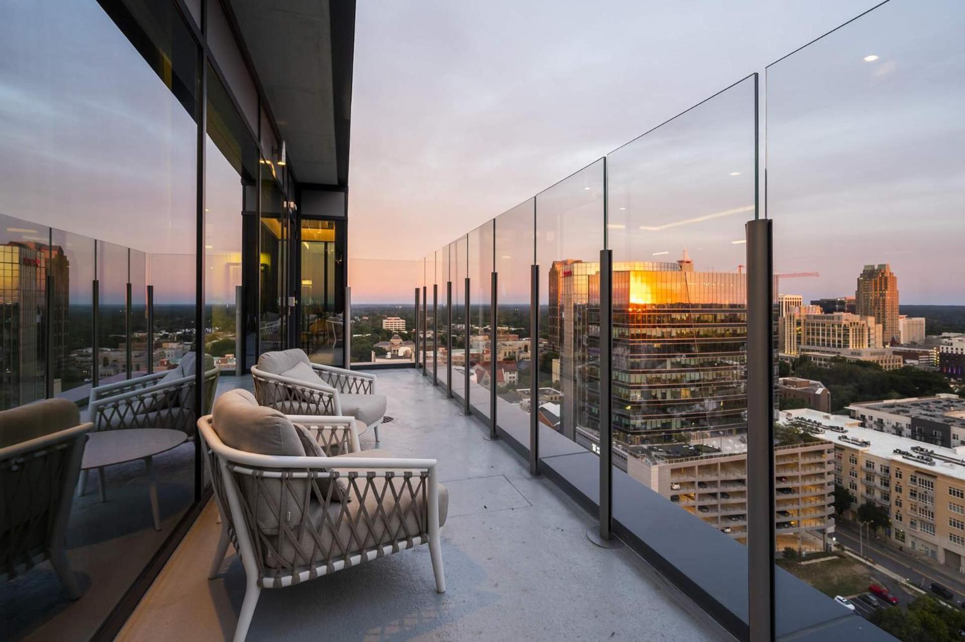 High-Rise Apt Raleigh Free Parking & Sunset View 1 Экстерьер фото