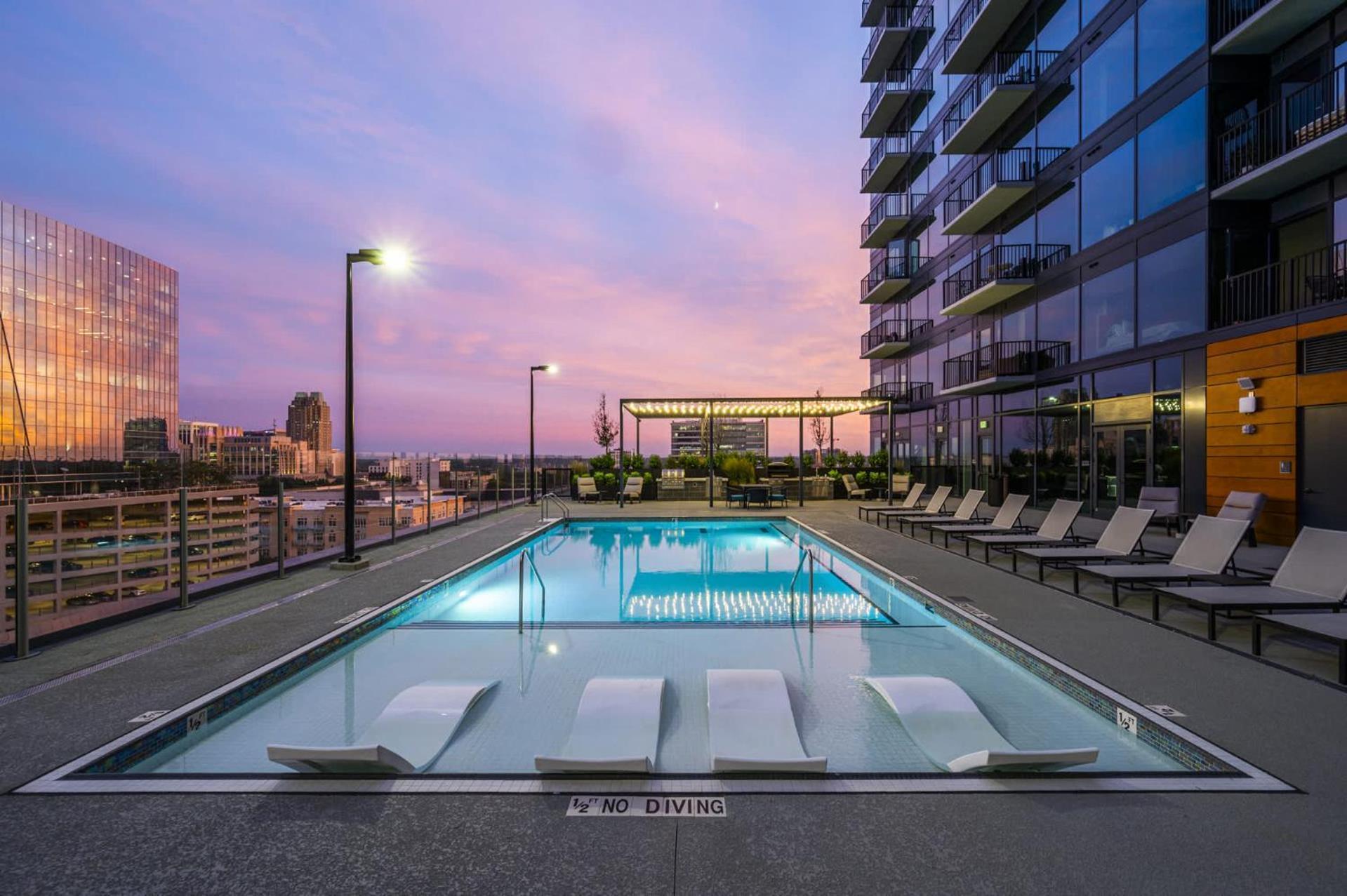 High-Rise Apt Raleigh Free Parking & Sunset View 1 Экстерьер фото